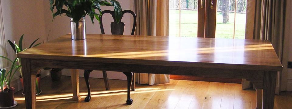 wow-dining-table
